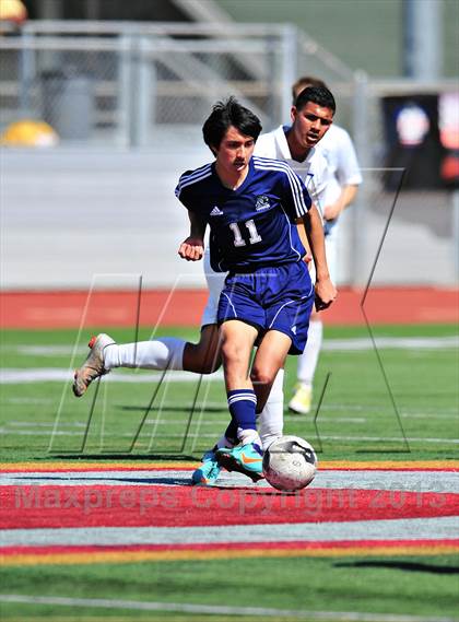 Thumbnail 3 in Lennox Academy vs. Nuview Bridge (CIF SS D7 Final) photogallery.