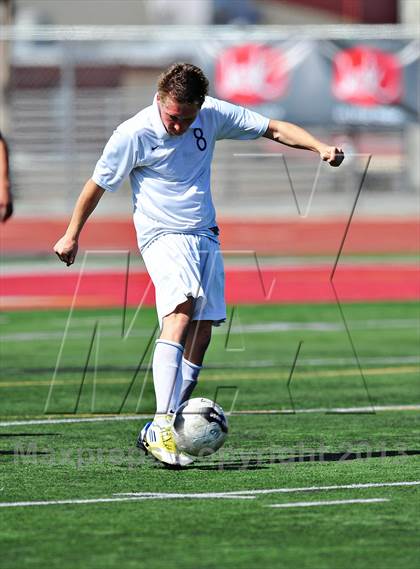Thumbnail 3 in Lennox Academy vs. Nuview Bridge (CIF SS D7 Final) photogallery.