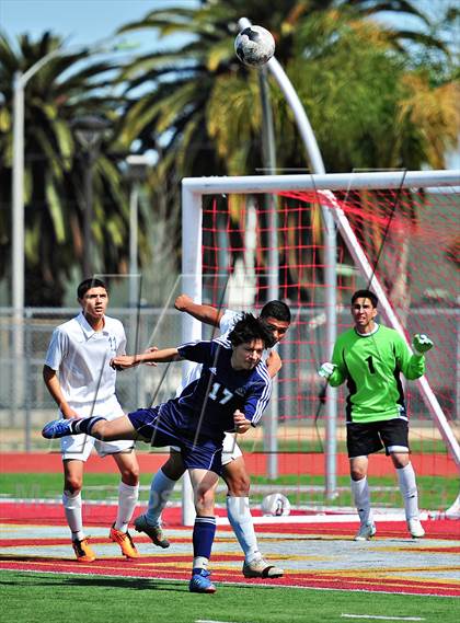 Thumbnail 3 in Lennox Academy vs. Nuview Bridge (CIF SS D7 Final) photogallery.