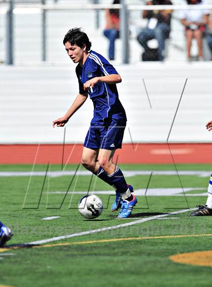 Thumbnail 2 in Lennox Academy vs. Nuview Bridge (CIF SS D7 Final) photogallery.
