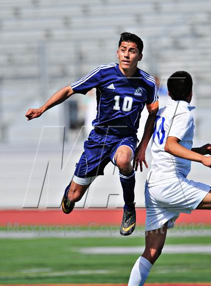 Thumbnail 3 in Lennox Academy vs. Nuview Bridge (CIF SS D7 Final) photogallery.