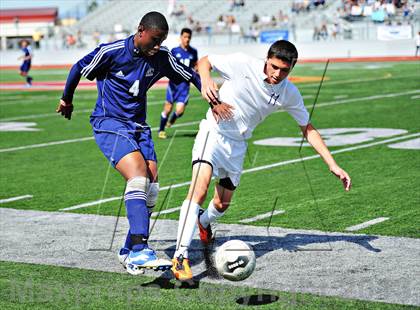 Thumbnail 3 in Lennox Academy vs. Nuview Bridge (CIF SS D7 Final) photogallery.