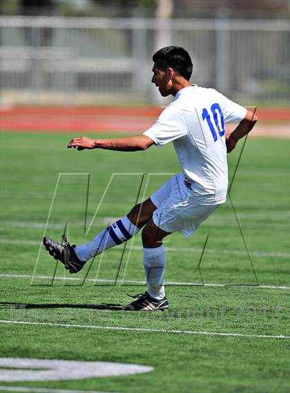 Thumbnail 1 in Lennox Academy vs. Nuview Bridge (CIF SS D7 Final) photogallery.