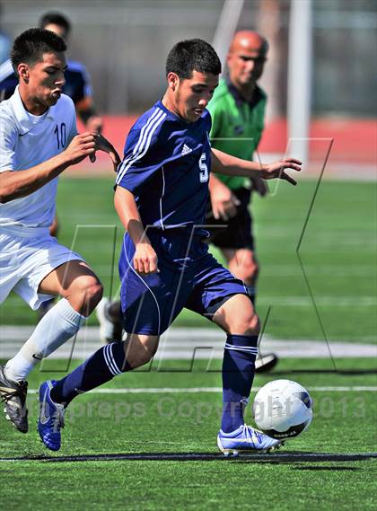 Thumbnail 2 in Lennox Academy vs. Nuview Bridge (CIF SS D7 Final) photogallery.