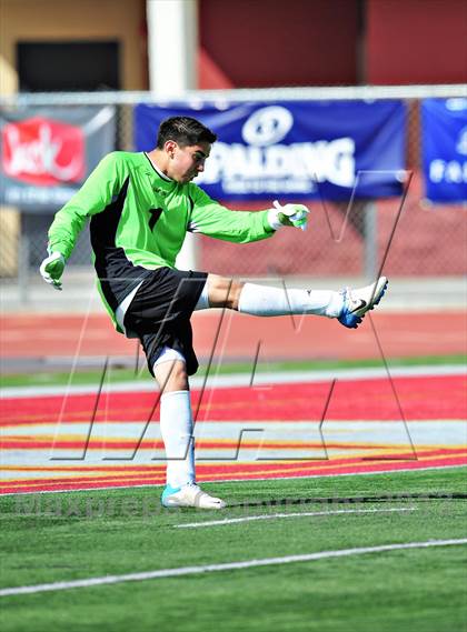 Thumbnail 2 in Lennox Academy vs. Nuview Bridge (CIF SS D7 Final) photogallery.