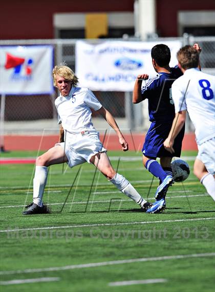Thumbnail 1 in Lennox Academy vs. Nuview Bridge (CIF SS D7 Final) photogallery.