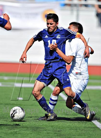 Thumbnail 2 in Lennox Academy vs. Nuview Bridge (CIF SS D7 Final) photogallery.