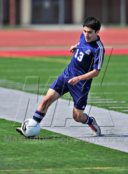 Thumbnail 3 in Lennox Academy vs. Nuview Bridge (CIF SS D7 Final) photogallery.