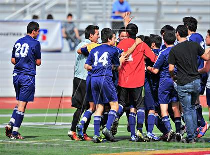 Thumbnail 2 in Lennox Academy vs. Nuview Bridge (CIF SS D7 Final) photogallery.