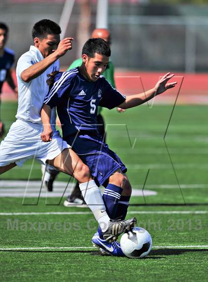 Thumbnail 3 in Lennox Academy vs. Nuview Bridge (CIF SS D7 Final) photogallery.