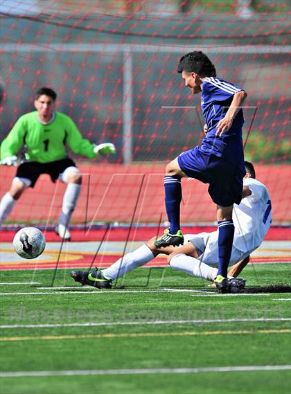 Thumbnail 1 in Lennox Academy vs. Nuview Bridge (CIF SS D7 Final) photogallery.
