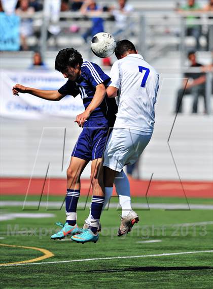 Thumbnail 2 in Lennox Academy vs. Nuview Bridge (CIF SS D7 Final) photogallery.