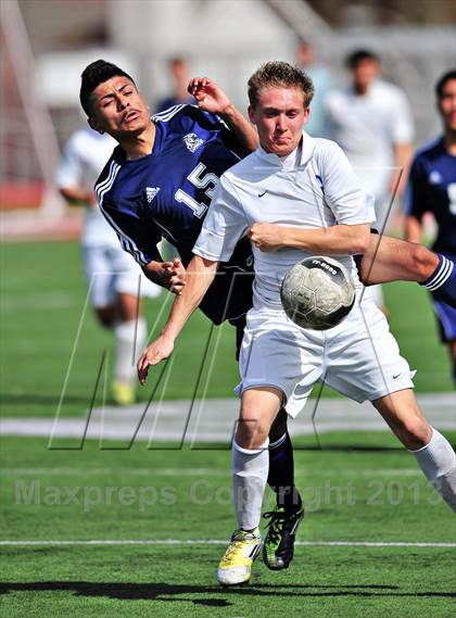 Thumbnail 2 in Lennox Academy vs. Nuview Bridge (CIF SS D7 Final) photogallery.