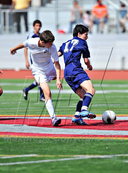 Thumbnail 2 in Lennox Academy vs. Nuview Bridge (CIF SS D7 Final) photogallery.
