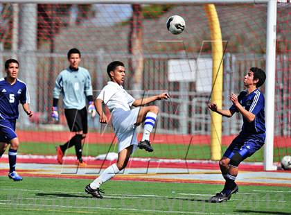 Thumbnail 2 in Lennox Academy vs. Nuview Bridge (CIF SS D7 Final) photogallery.