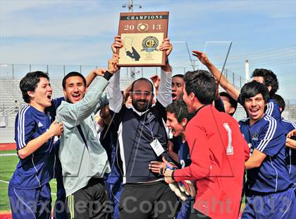 Thumbnail 2 in Lennox Academy vs. Nuview Bridge (CIF SS D7 Final) photogallery.