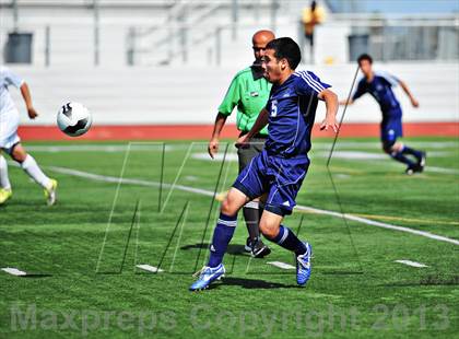 Thumbnail 3 in Lennox Academy vs. Nuview Bridge (CIF SS D7 Final) photogallery.