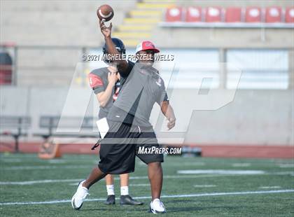 Thumbnail 2 in Granite Hills vs La Jolla photogallery.