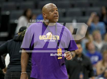 Thumbnail 1 in La Salle @ Oakland Tech (CIF State D3 Final) photogallery.