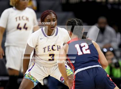 Thumbnail 3 in La Salle @ Oakland Tech (CIF State D3 Final) photogallery.