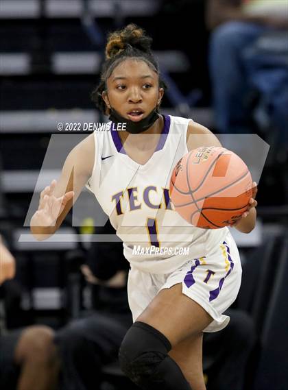 Thumbnail 3 in La Salle @ Oakland Tech (CIF State D3 Final) photogallery.
