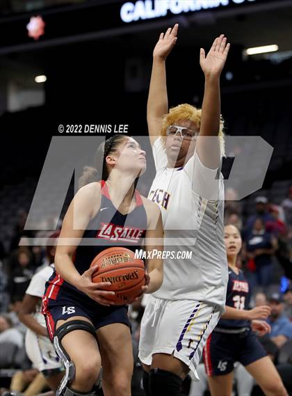 Thumbnail 3 in La Salle @ Oakland Tech (CIF State D3 Final) photogallery.