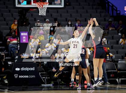 Thumbnail 3 in La Salle @ Oakland Tech (CIF State D3 Final) photogallery.