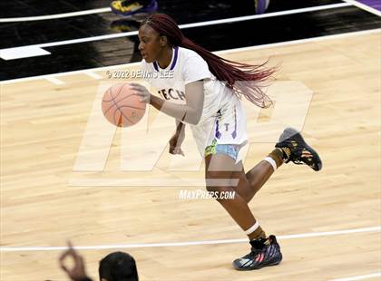 Thumbnail 2 in La Salle @ Oakland Tech (CIF State D3 Final) photogallery.