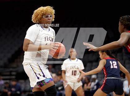 Thumbnail 3 in La Salle @ Oakland Tech (CIF State D3 Final) photogallery.