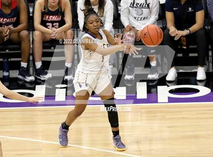 Thumbnail 3 in La Salle @ Oakland Tech (CIF State D3 Final) photogallery.