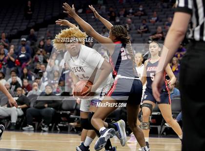 Thumbnail 3 in La Salle @ Oakland Tech (CIF State D3 Final) photogallery.