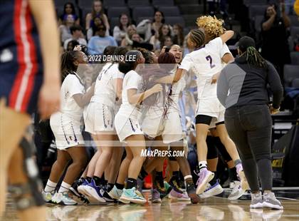 Thumbnail 1 in La Salle @ Oakland Tech (CIF State D3 Final) photogallery.