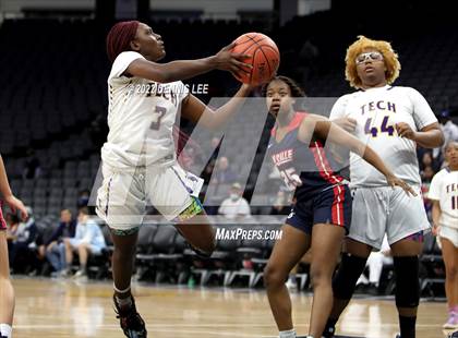 Thumbnail 1 in La Salle @ Oakland Tech (CIF State D3 Final) photogallery.