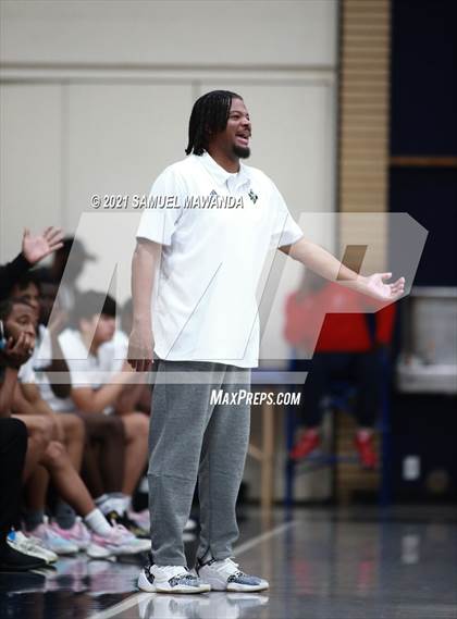 Thumbnail 3 in Pasadena vs Narbonne (19th Annual Rose City Roundball classic ) photogallery.