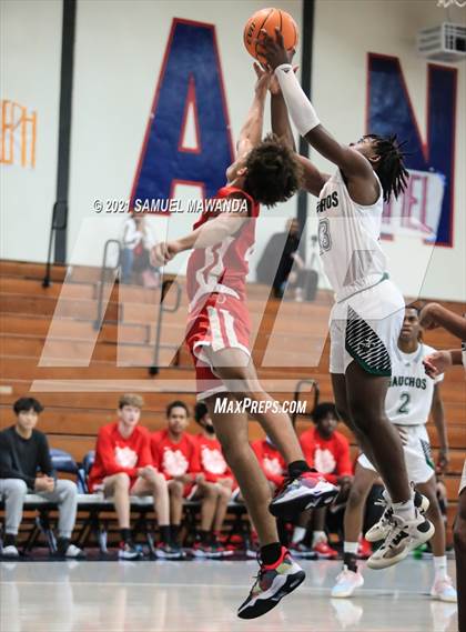 Thumbnail 1 in Pasadena vs Narbonne (19th Annual Rose City Roundball classic ) photogallery.