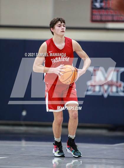 Thumbnail 2 in Pasadena vs Narbonne (19th Annual Rose City Roundball classic ) photogallery.