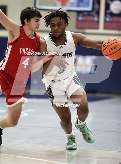 Thumbnail 2 in Pasadena vs Narbonne (19th Annual Rose City Roundball classic ) photogallery.