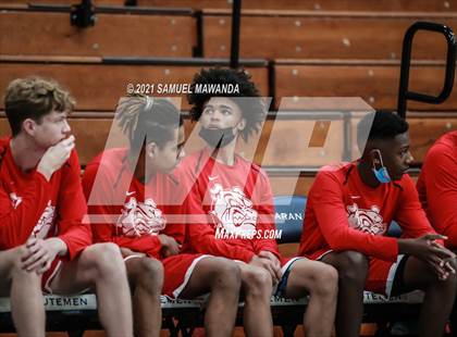Thumbnail 2 in Pasadena vs Narbonne (19th Annual Rose City Roundball classic ) photogallery.