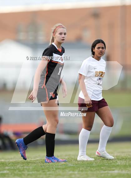 Thumbnail 2 in Douglas Byrd @ South View photogallery.