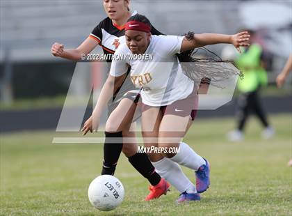 Thumbnail 1 in Douglas Byrd @ South View photogallery.
