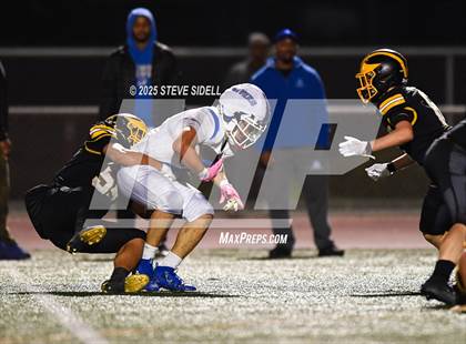 Thumbnail 3 in San Diego vs Mission Bay (CIF SDS D2 Semifinal) photogallery.