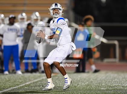 Thumbnail 2 in San Diego vs Mission Bay (CIF SDS D2 Semifinal) photogallery.