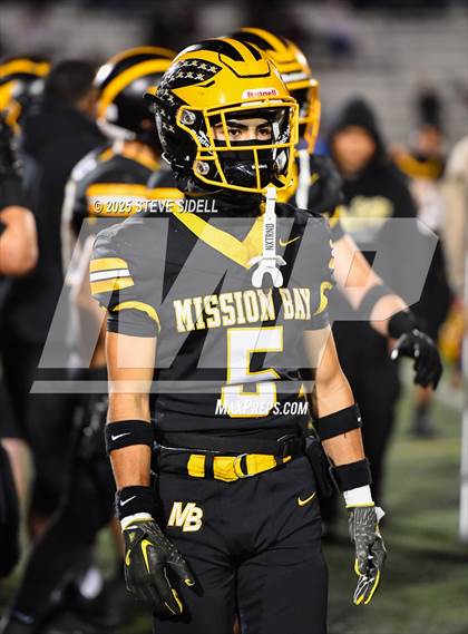 Thumbnail 2 in San Diego vs Mission Bay (CIF SDS D2 Semifinal) photogallery.