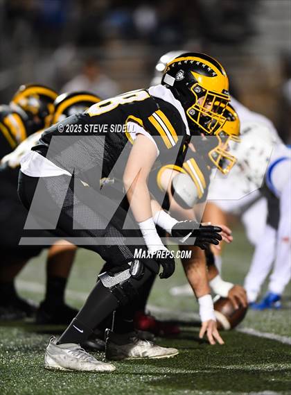 Thumbnail 2 in San Diego vs Mission Bay (CIF SDS D2 Semifinal) photogallery.