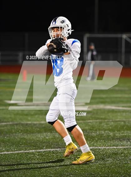 Thumbnail 3 in San Diego vs Mission Bay (CIF SDS D2 Semifinal) photogallery.