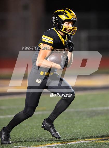 Thumbnail 2 in San Diego vs Mission Bay (CIF SDS D2 Semifinal) photogallery.