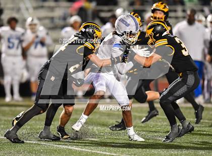 Thumbnail 2 in San Diego vs Mission Bay (CIF SDS D2 Semifinal) photogallery.