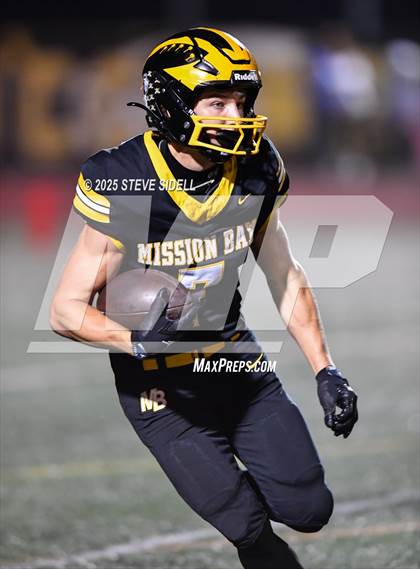 Thumbnail 2 in San Diego vs Mission Bay (CIF SDS D2 Semifinal) photogallery.