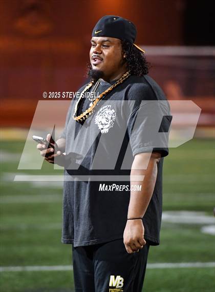 Thumbnail 2 in San Diego vs Mission Bay (CIF SDS D2 Semifinal) photogallery.