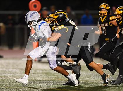 Thumbnail 2 in San Diego vs Mission Bay (CIF SDS D2 Semifinal) photogallery.
